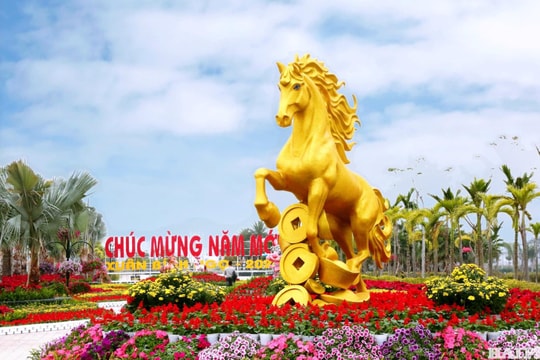 4 linh vật ngựa tại khu vực Trung tâm Chính trị - Hành chính thành phố Hải Phòng