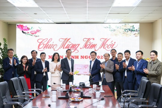 Phó Bí thư Thường trực Thành ủy Đỗ Mạnh Hiến thăm, chúc Tết Báo và phát thanh, truyền hình Hải Phòng