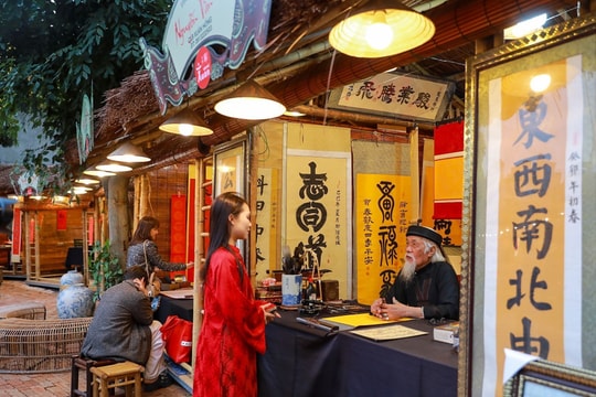 Lan tỏa vẻ đẹp nét chữ đầu xuân trong không gian di sản