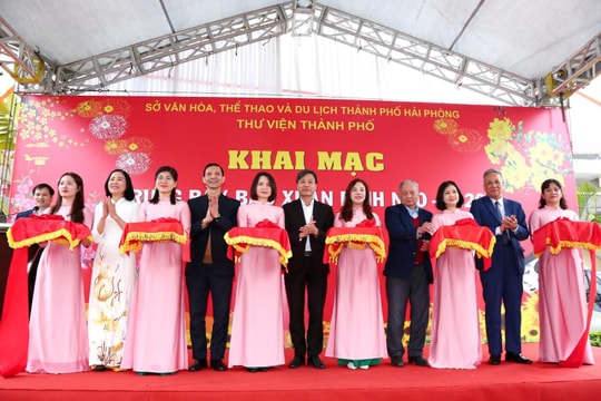 Thư viện thành phố Hải Phòng khai mạc Trưng bày Báo Xuân Bính Ngọ 2026 và Triển lãm Thư pháp Hán Nôm