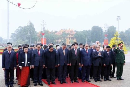 Lãnh đạo Đảng, Nhà nước vào Lăng viếng Bác nhân dịp Tết Nguyên đán Bính Ngọ