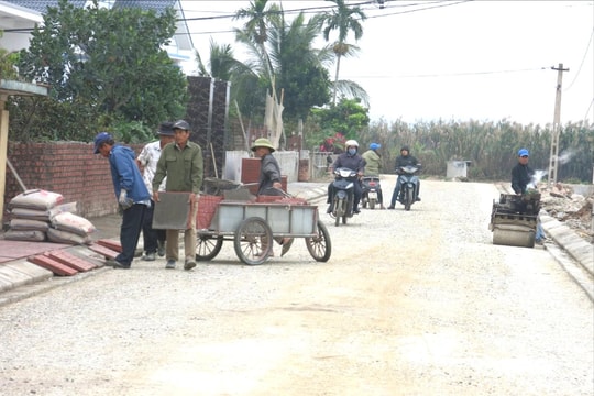 Lương Câu đồng lòng làm đường, rạng rỡ đón xuân
