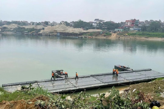 Đại tướng Phan Văn Giang gửi thư động viên cán bộ, chiến sĩ tham gia bắc cầu phao qua sông Lô