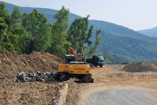 Thủ tướng Chính phủ yêu cầu tập trung giải quyết dứt điểm các dự án tồn đọng kéo dài