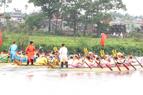 Sôi nổi Lễ hội bơi chải đền, chùa Ngọ Dương
