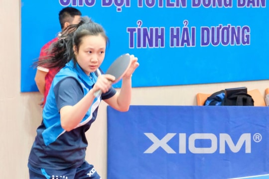 'Khai vợt' đầu xuân