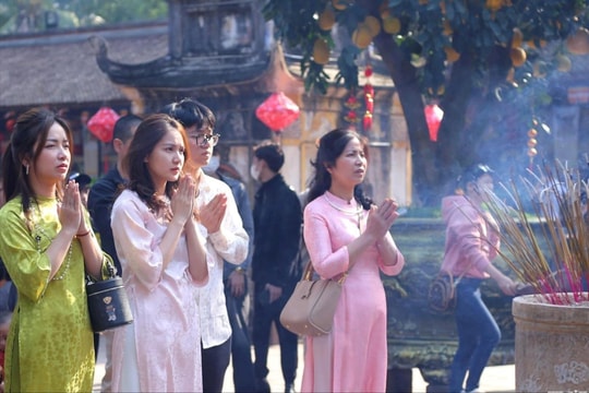 Giữ nét đẹp lễ xuân, đừng để mê tín làm méo mó tín ngưỡng