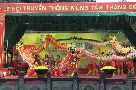 Làng quê vui hội đầu xuân