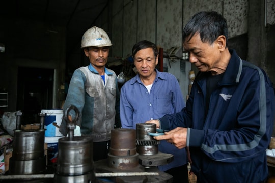 Hành trình 'ly nông bất ly hương' của những người nông dân cơ khí