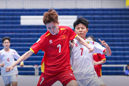 Thắng đậm Myanmar 5-2, Futsal nữ Việt Nam rộng cửa vào bán kết