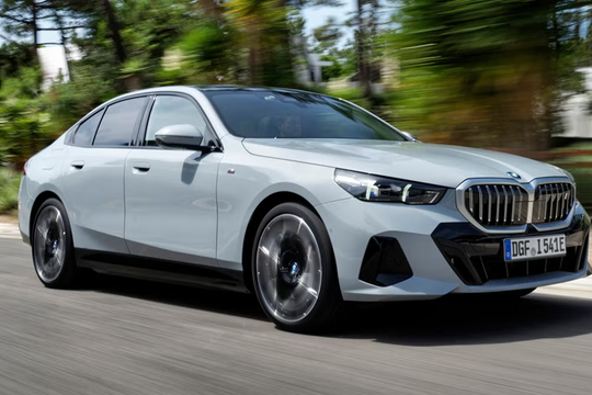 BMW triệu hồi hơn 330.000 xe trên toàn cầu vì nguy cơ cháy nổ