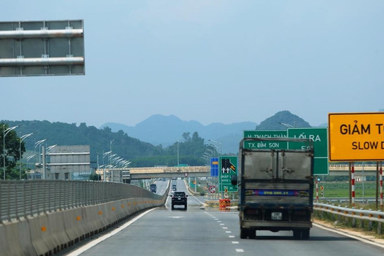 Bắt đầu thu phí 5 tuyến cao tốc Bắc - Nam do Nhà nước đầu tư