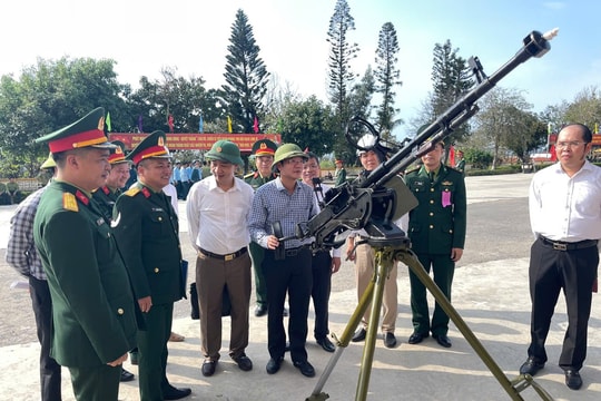 Bạch Long Vĩ ra quân huấn luyện, quyết tâm giữ vững biển đảo, sẵn sàng cho ngày bầu cử