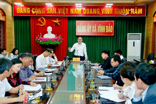 Tiếp tục đẩy mạnh tuyên truyền, chỉnh trang chu đáo khu vực bầu cử