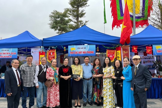 Ngày Thơ 'Trước biển lớn' gieo mầm thi ca ở thành phố Hải Phòng