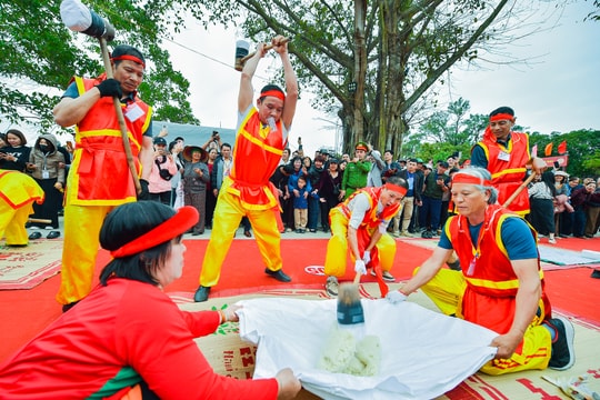 Hình ảnh đẹp tại Hội thi bánh chưng, bánh giầy Lễ hội mùa xuân Côn Sơn - Kiếp Bạc năm 2026