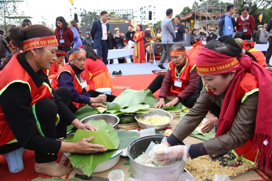 Sôi nổi Hội thi bánh chưng, bánh giầy tại Lễ hội mùa xuân Côn Sơn - Kiếp Bạc 2026