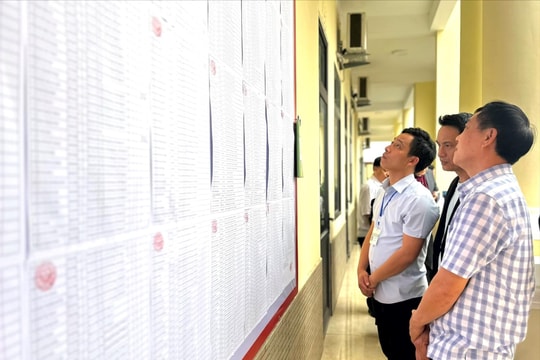 Cử tri đặt trọn niềm tin vào lá phiếu