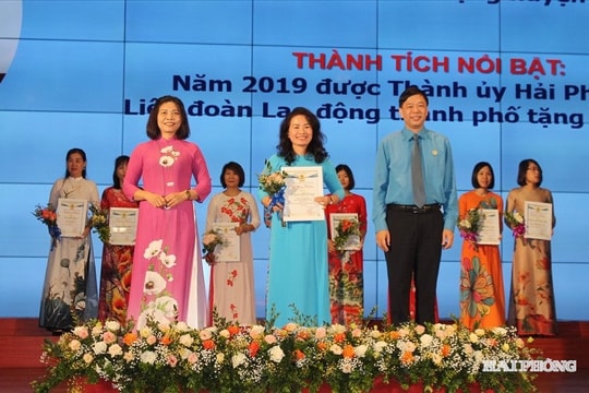 Female workers and laborers shine in the patriotic emulation movement