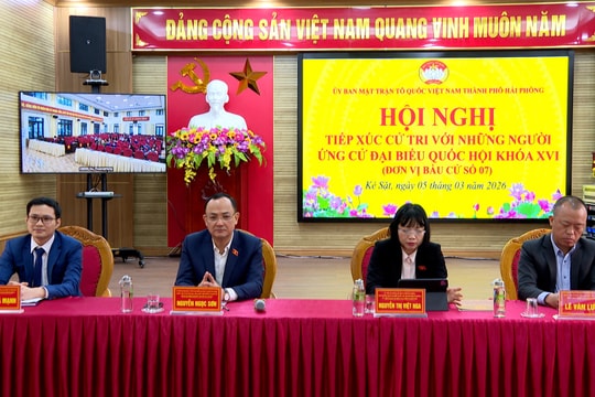 Ứng cử viên đại biểu Quốc hội tiếp xúc cử tri tại Đơn vị bầu cử số 7