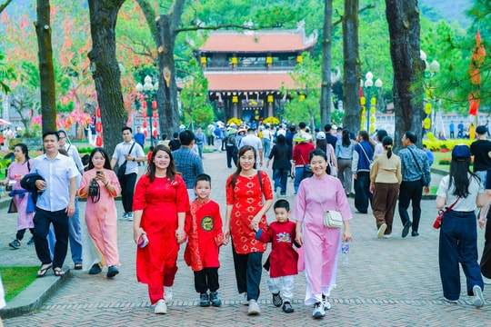 Lễ hội mùa xuân đầu tiên trên miền di sản