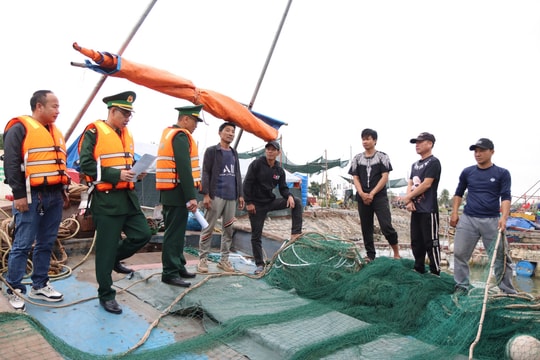 Gác lưới, về đất liền bầu cử