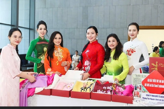 Giữ hồn áo dài Việt từ tình yêu văn hóa truyền thống