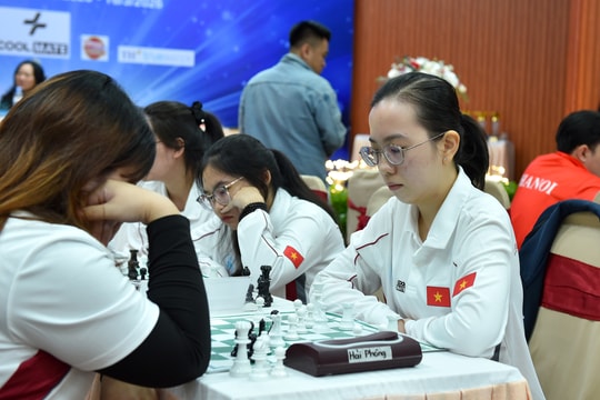 Đại kiện tướng và kỳ thủ trẻ so tài tại Giải cờ vua vô địch quốc gia 2026 tại Hải Phòng