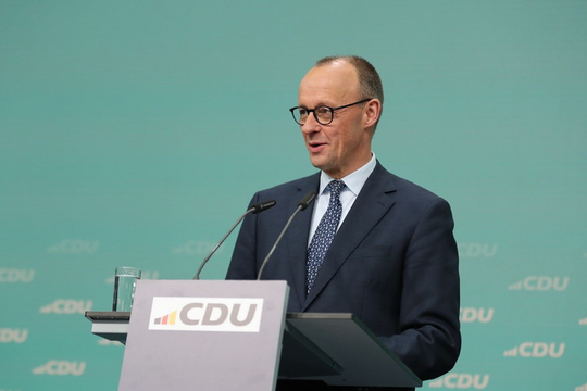Thủ tướng Đức Friedrich Merz đối mặt phép thử đầu tiên
