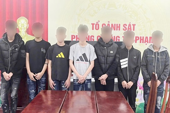 Triệu tập 8 'quái xế' lạng lách, đánh võng trên đường
