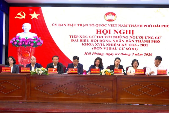 Ứng cử viên đại biểu HĐND thành phố tiếp xúc cử tri tại đơn vị bầu cử số 1
