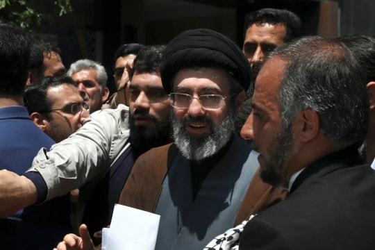 Iran chọn con trai ông Khamenei làm Lãnh tụ Tối cao mới