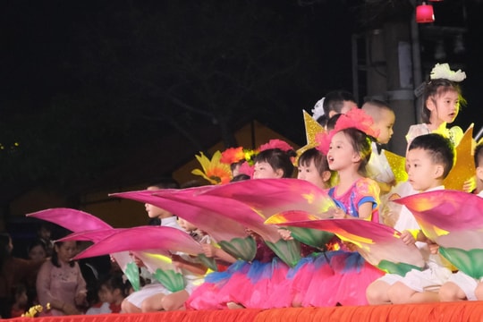 Chương trình nghệ thuật Xuân yêu thương chào mừng ngày bầu cử đại biểu Quốc hội