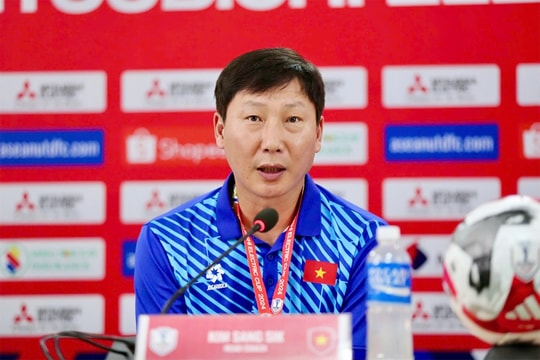 Huấn luyện viên Kim Sang Sik không dẫn dắt U23 Việt Nam tại giải CFA Team China 2026