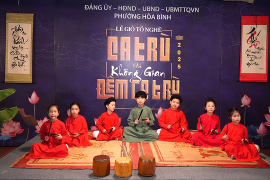 Hồi sinh ca trù trên đất Cảng