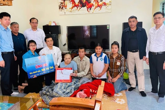 Gần 38 triệu đồng ủng hộ chị Bùi Thị Thế ở xã An Thành