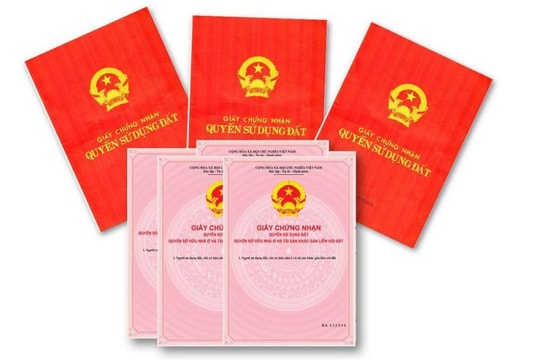 Thủ tục chuyển giấy chứng nhận quyền sử dụng đất từ vợ chồng sang một người
