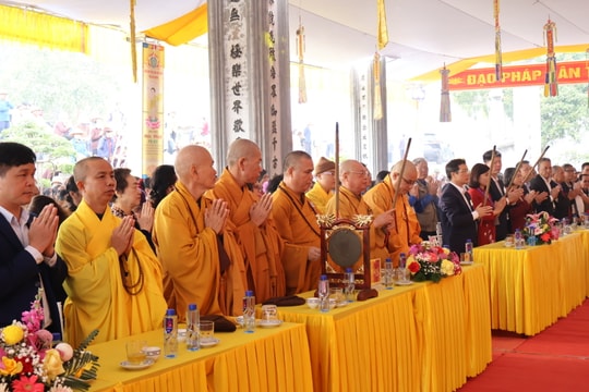 Khai hội chùa Muống, ngôi chùa nhiều tháp nhất phía tây thành phố