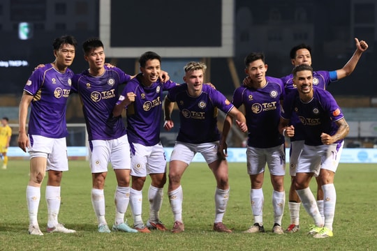 Hà Nội FC thắng Sông Lam Nghệ An, giữ vững vị trí thứ 4 tại V-League