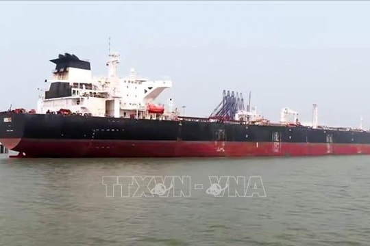 Iran ra điều kiện mở cửa một phần eo biển Hormuz