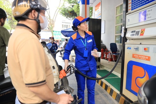 Giữ nguyên giá xăng dầu, tiếp tục sử dụng quỹ bình ổn