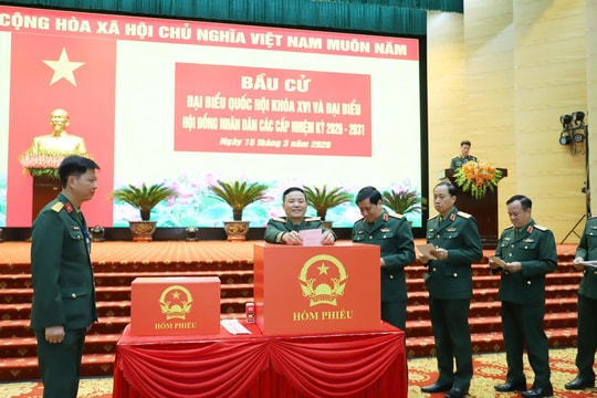 Cán bộ, chiến sĩ Quân khu 3 đi bỏ phiếu đạt 100%
