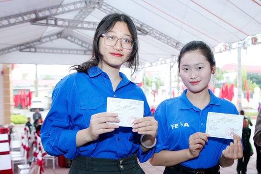 Đến 19 giờ ngày 15/3, khoảng 99,8% số cử tri Hải Phòng tham gia bỏ phiếu