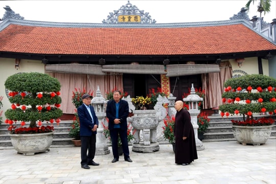 Về thăm chùa cổ Vạn Tuế ở Hà Bắc