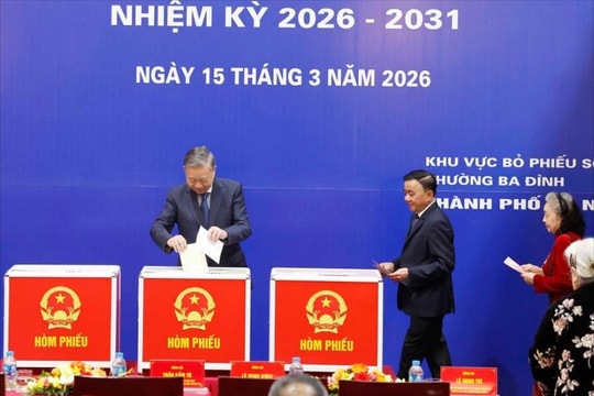 Tổng Bí thư Tô Lâm bỏ phiếu bầu cử tại phường Ba Đình, Hà Nội