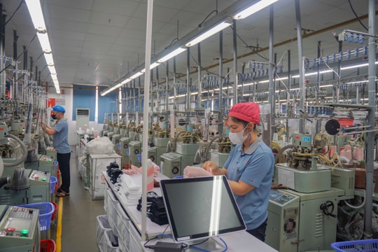 Thúc đẩy sự quan tâm toàn xã hội tới người lao động