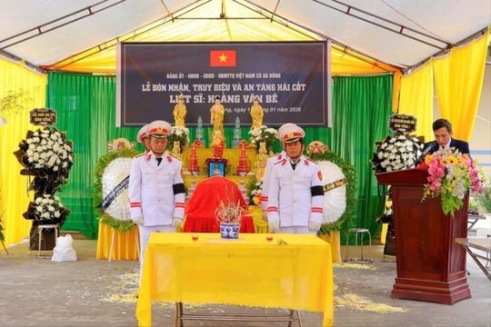 Đón hài cốt liệt sĩ về quê hương
