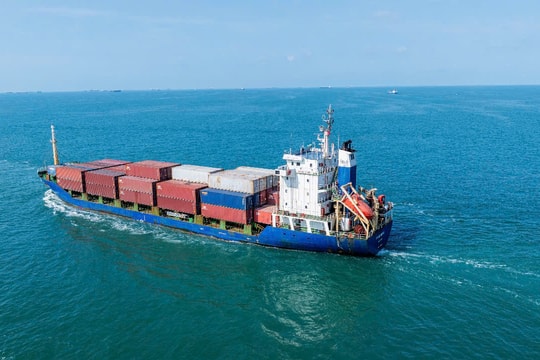 Cước vận tải container tăng cao