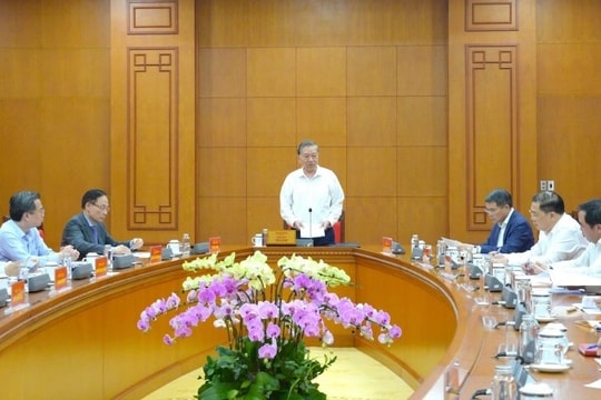 Cần có chiến lược cụ thể nhằm tái cơ cấu nền kinh tế