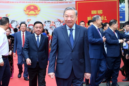 Ngày hội non sông và trọng trách trước nhân dân